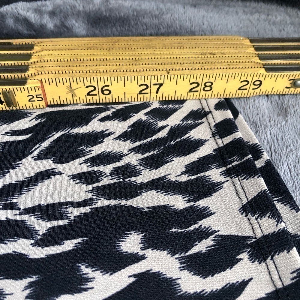 𝅺VINCE Camuto animal print stretch short sleeve dress size M‎ - Picture 14 of 14